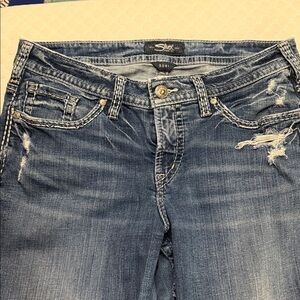 Silver Jeans Suki Capri in Classic Blue